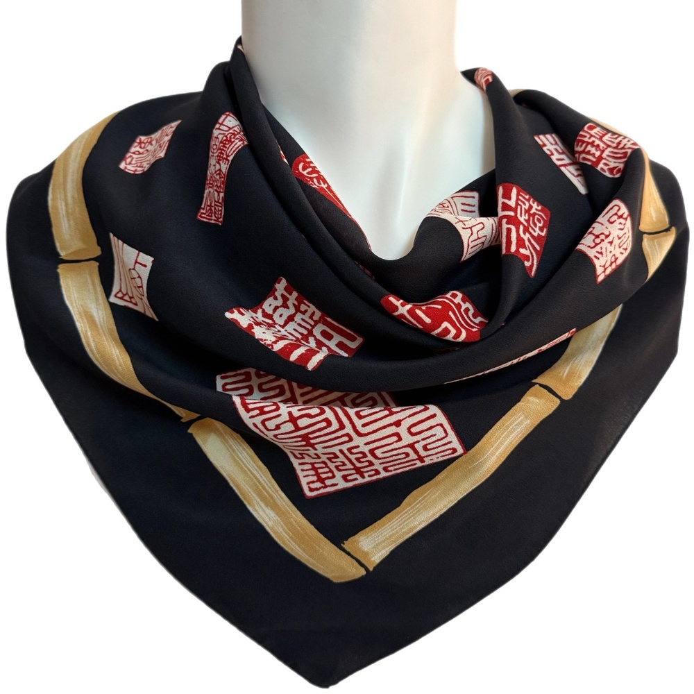 Metropolitan Museum Silk Scarf – Made in Italy – Chinese Calligraphy Seal Print